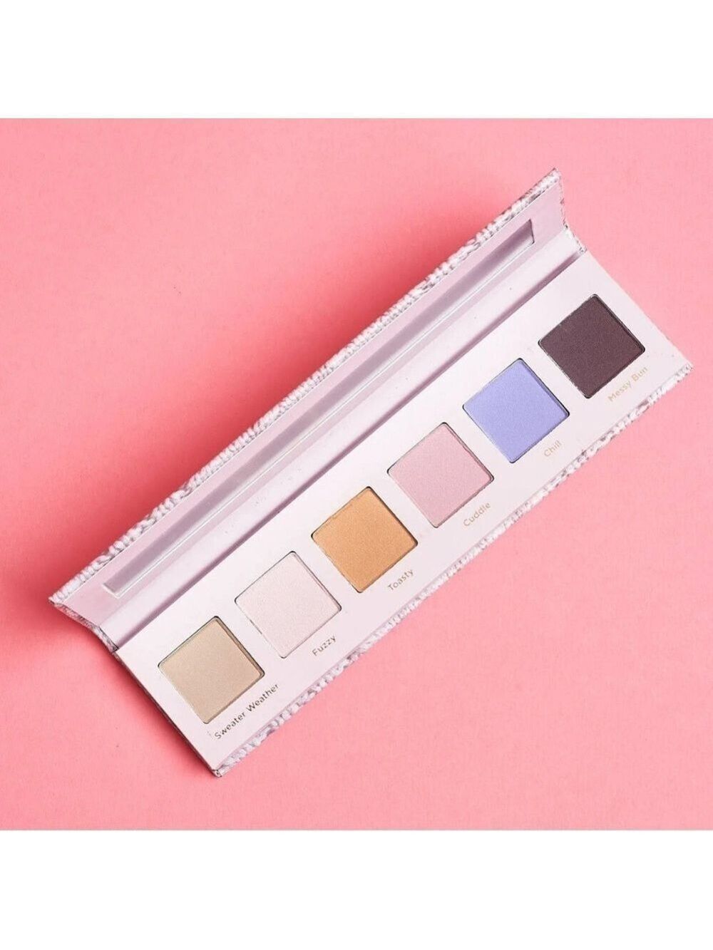 Dominique Cosmetics Sweater Weather Eyeshadow Palette - Picture 3 of 7